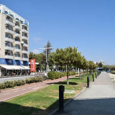 Mediterranean Breeze Apartment *